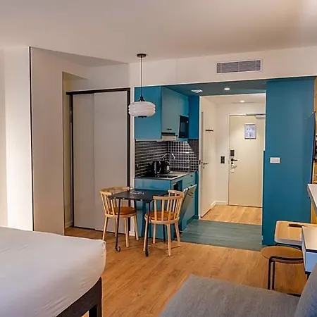 Adagio Access Centre Cathedrale Hotel